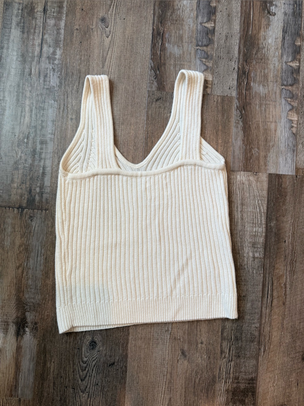 Soft Ribbed Knit Tank Top - Picture 2 of 3